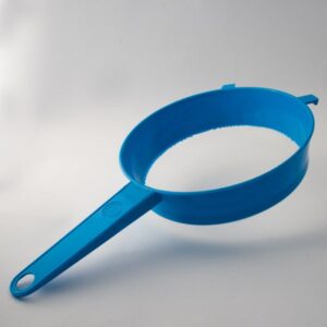 Sitko plastikowe, średnica 13,50 cm.